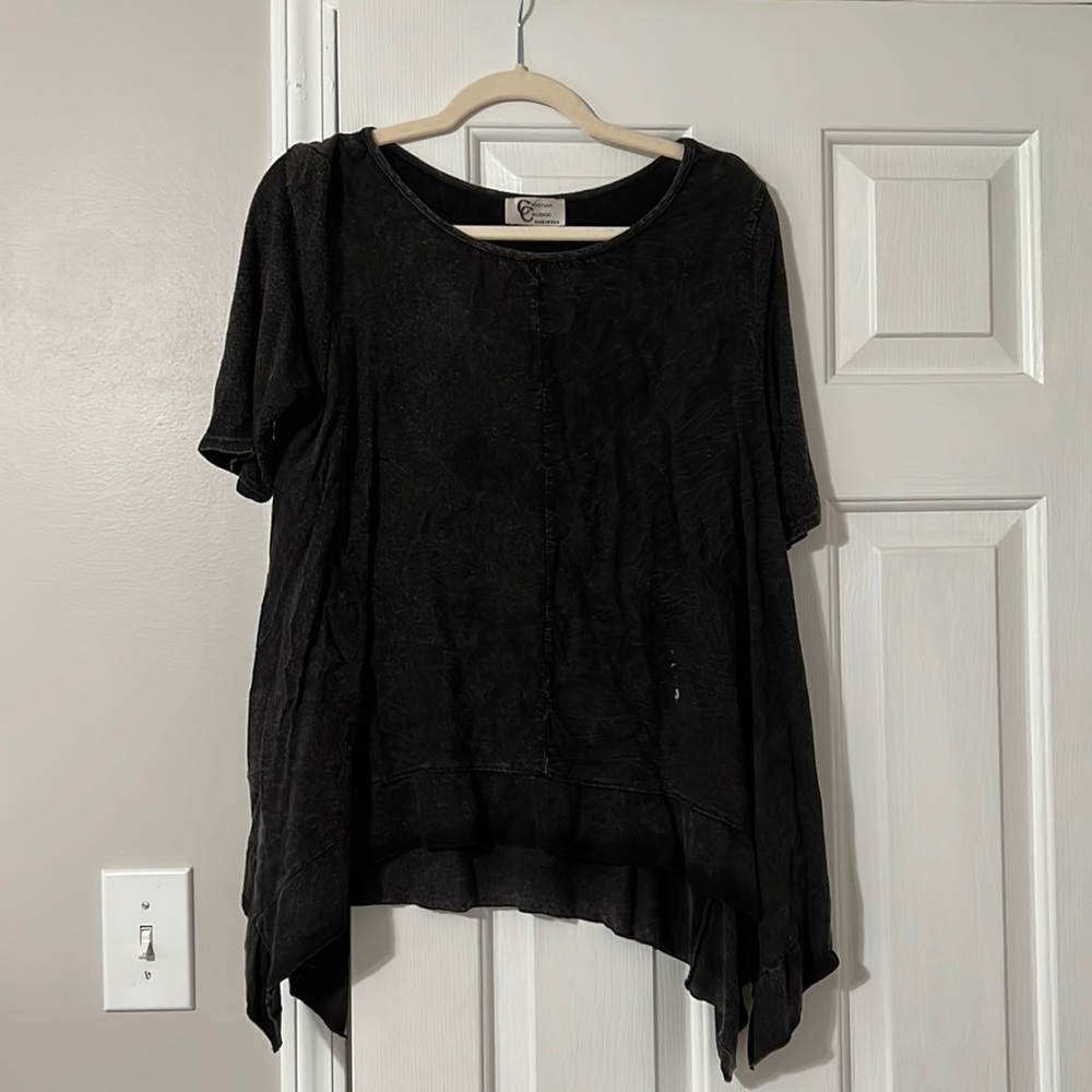 Black shirt.